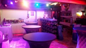 Stehtische und Zapfanlagen mieten