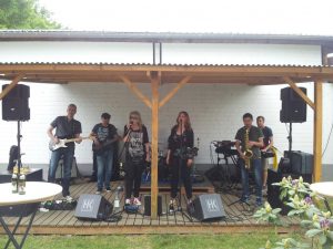 Bandbeschallung-mieten-Monitoranlage-1.jpg