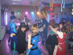 Private Feier mit LED Partybeleuchtung und Lichteffekten